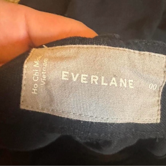 Everlane 100% Lyocell Tapered-Leg Pant - Picture 3 of 5